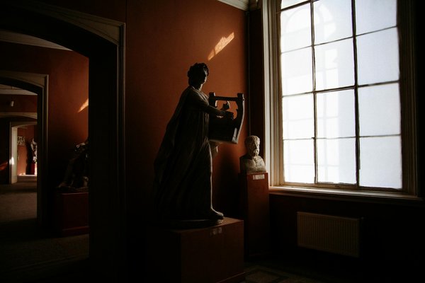 Comment créer un atelier de peinture sur soie pour adultes?